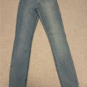 Women’s Classic Blue Jeans. Size 0
